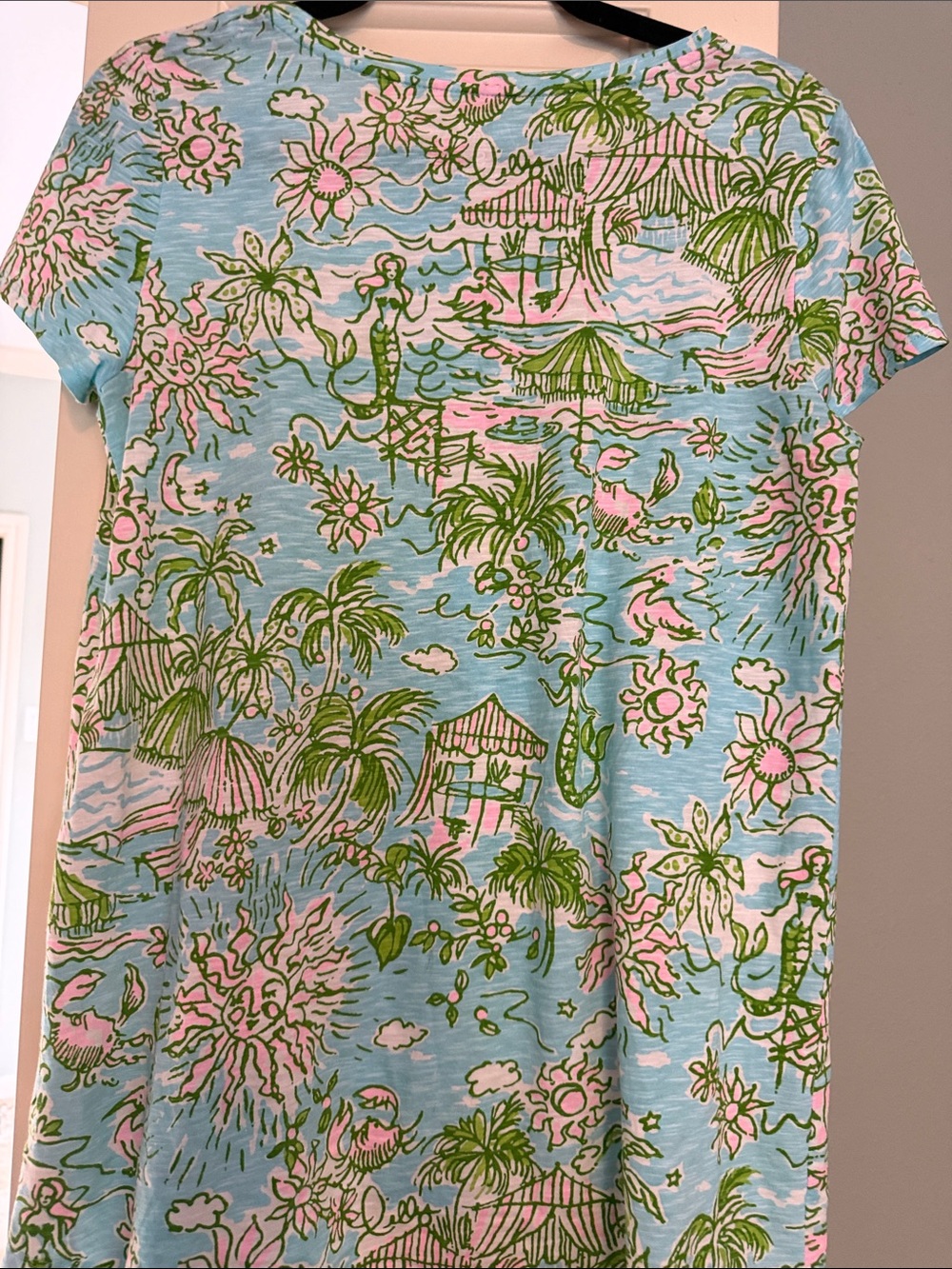 Lilly Pulitzer Light Blue Pink & Green Tropical Print Short Sleeve Tee - Picture 2 of 4